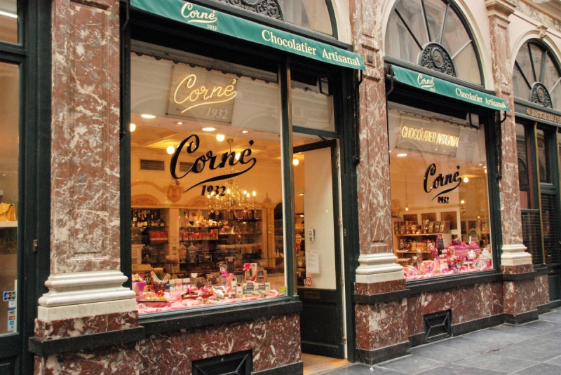 chocolaterie-SOLLIES VILLE-min_chocolate_chocolaterie_shop_luxury_chic_gallery_brussels_belgium-558146