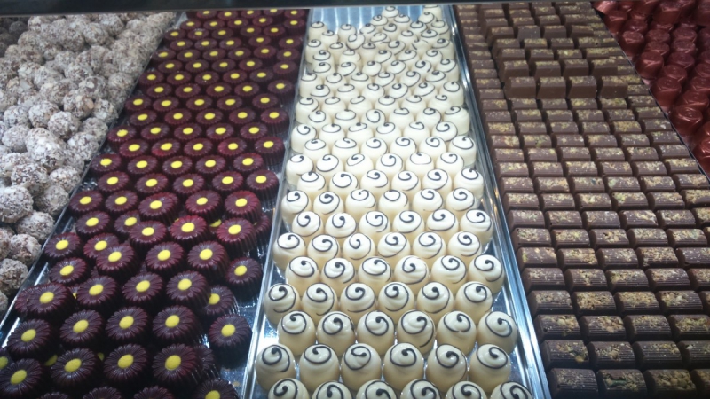 chocolaterie-SOLLIES VILLE-min_chocolates_milk_chocolate_white_chocolate_truffles_candy_food_treat_cacao-1213769